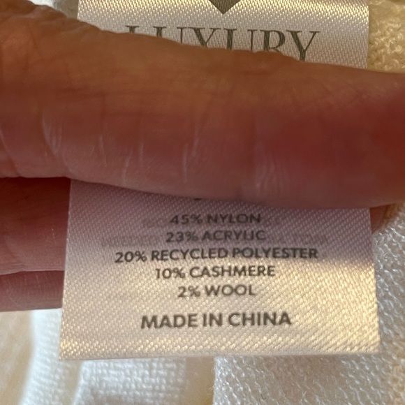 NWT Members Mark Luxury Premier Collection Cashmere Blend Hoodie - Picture 8 of 8